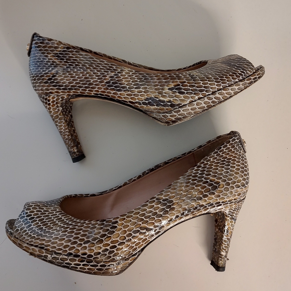 Stuart Weitzman Plainfield Python Snake Print Pee… - image 8